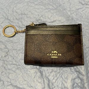 COPY - Coach card holder zip closure